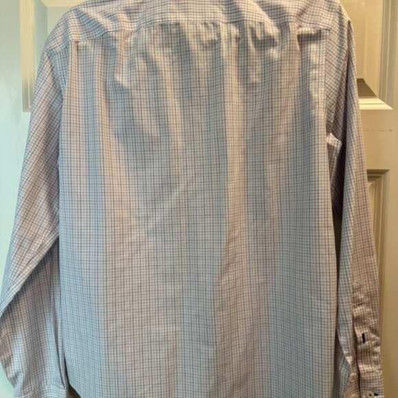 Untuckit Dress Shirt - Picture 3 of 3